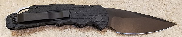 ProTech TR-4.3 D2 with textured handle